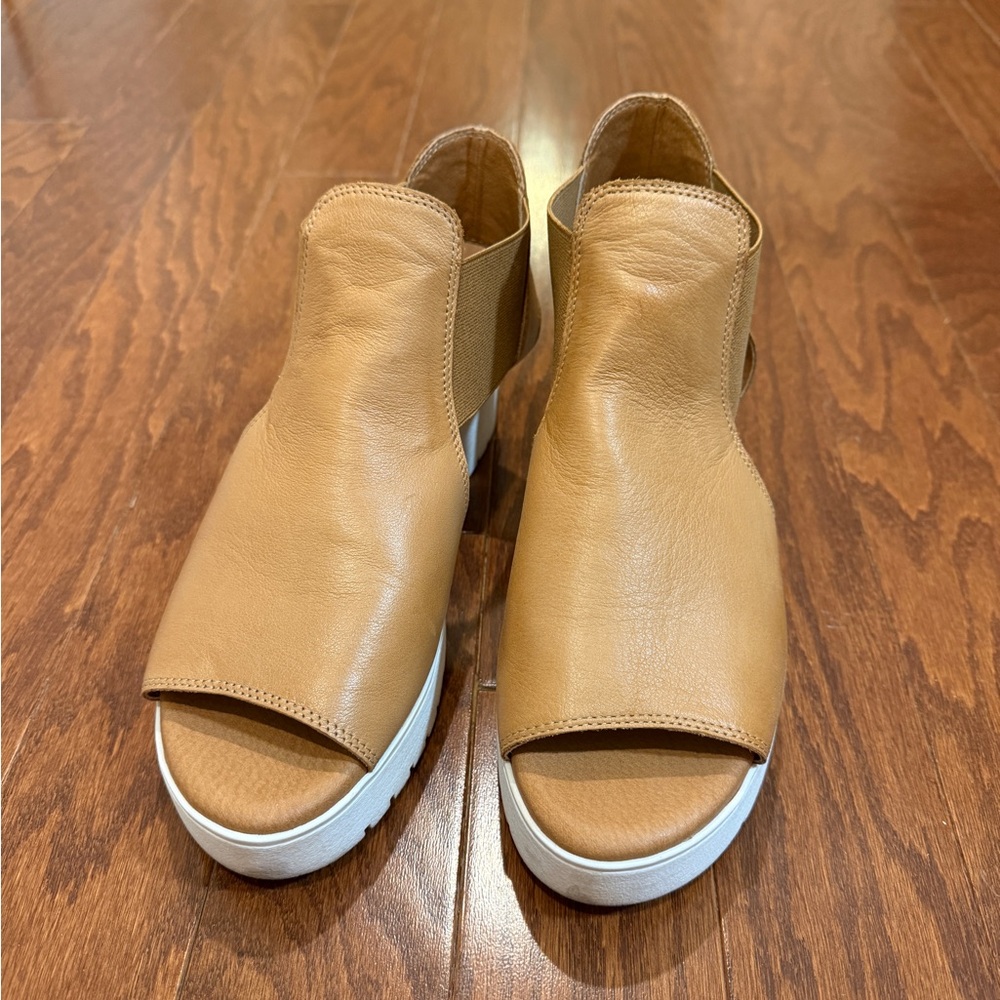 Silent D wedges